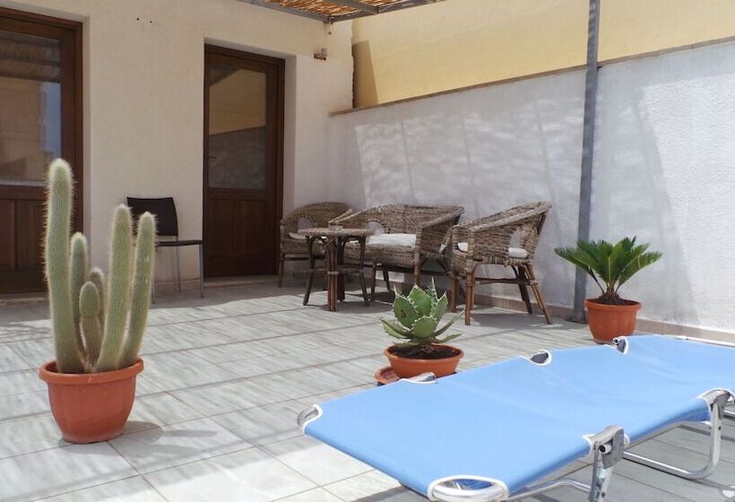 住宿加早餐  Pousada Noir