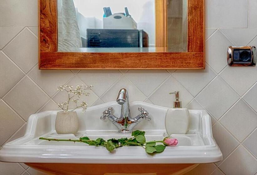 تختخواب و صبحانه Ripa Medici, Camere Con Vista E Parcheggio Incluso