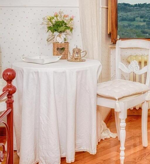 تختخواب و صبحانه Ripa Medici, Camere Con Vista E Parcheggio Incluso