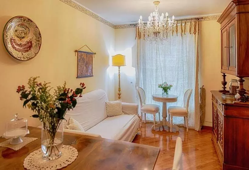 Bed and Breakfast Ripa Medici, Camere Con Vista E Parcheggio Incluso