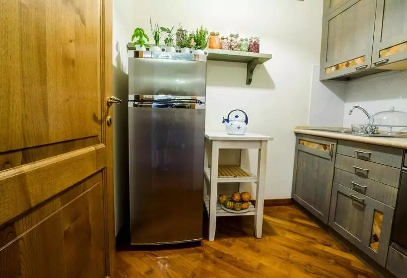 Bed and Breakfast Ripa Medici, Camere Con Vista E Parcheggio Incluso