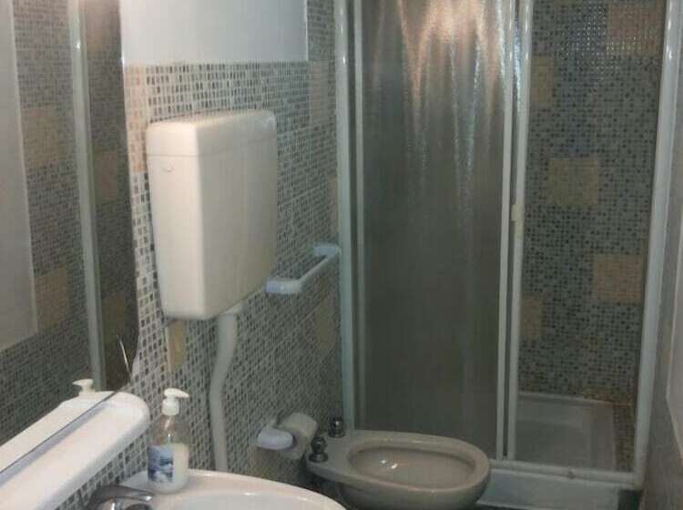 مسافرخانه Casa Linger