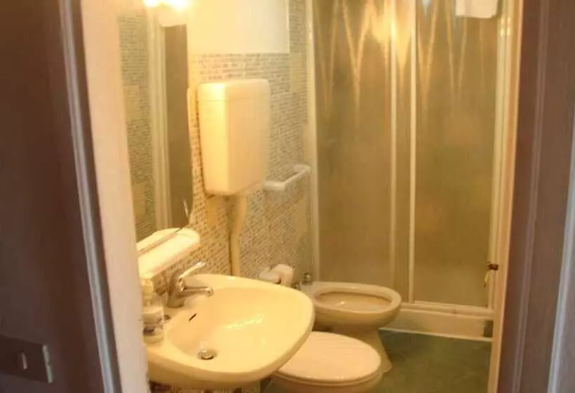 مسافرخانه Casa Linger