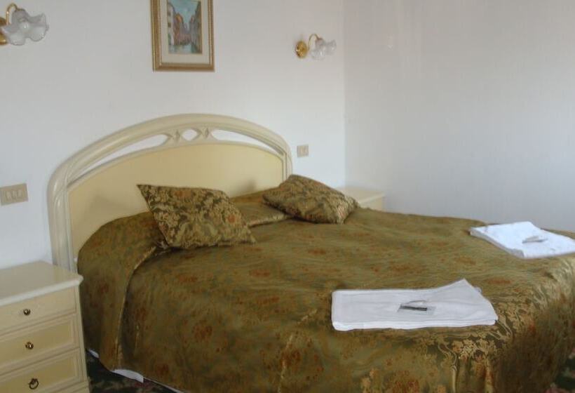 مسافرخانه Casa Linger