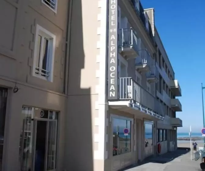 ホテル Alpha Océan