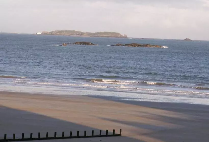 ホテル Alpha Océan