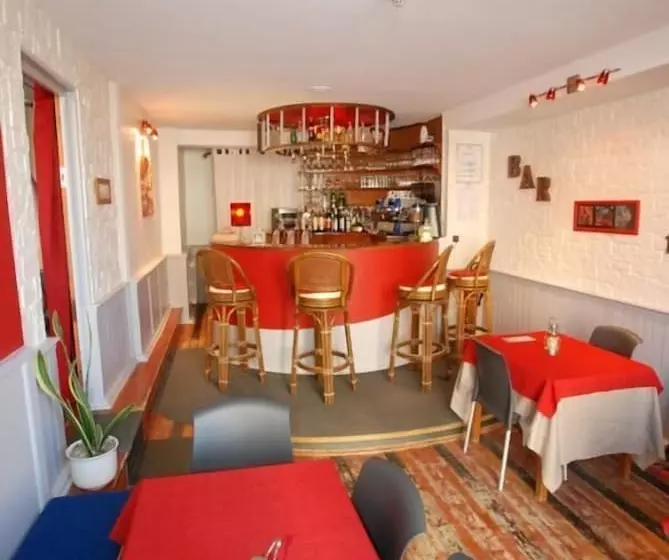 ホテル Alpha Océan