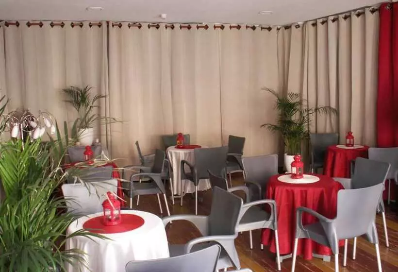 ホテル Alpha Océan