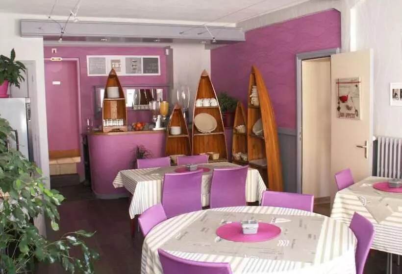 ホテル Alpha Océan