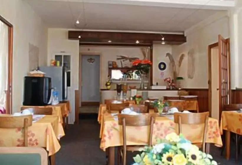 ホテル Alpha Océan