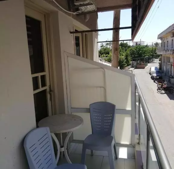 酒店 Bikakis Family Apartments