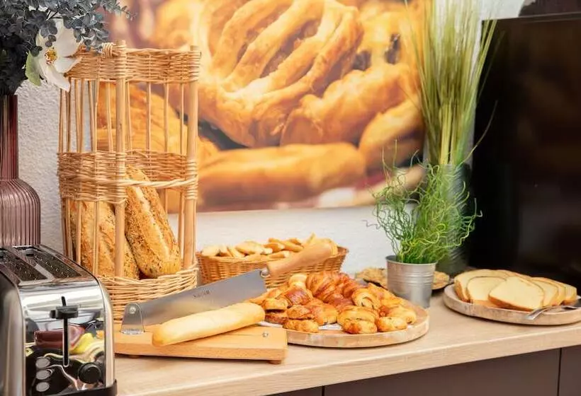 Hotel Kyriad Eco Lille Sud   Noyelles Godault