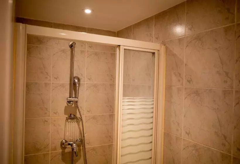 호텔 Lyo Hôtel Centre Lyon Perrache