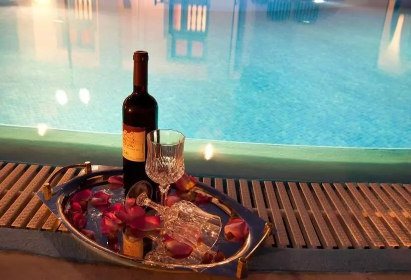 فندق Villa Pelekanos