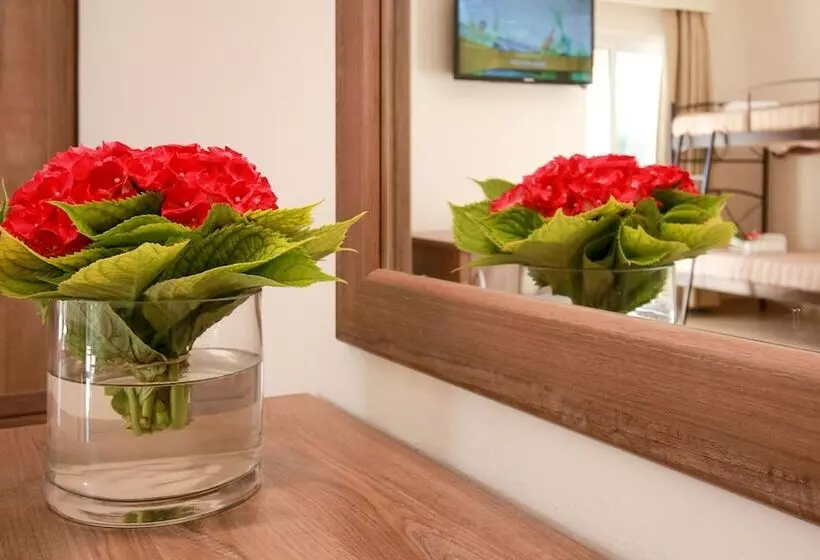 ホテル Yannis Corfu