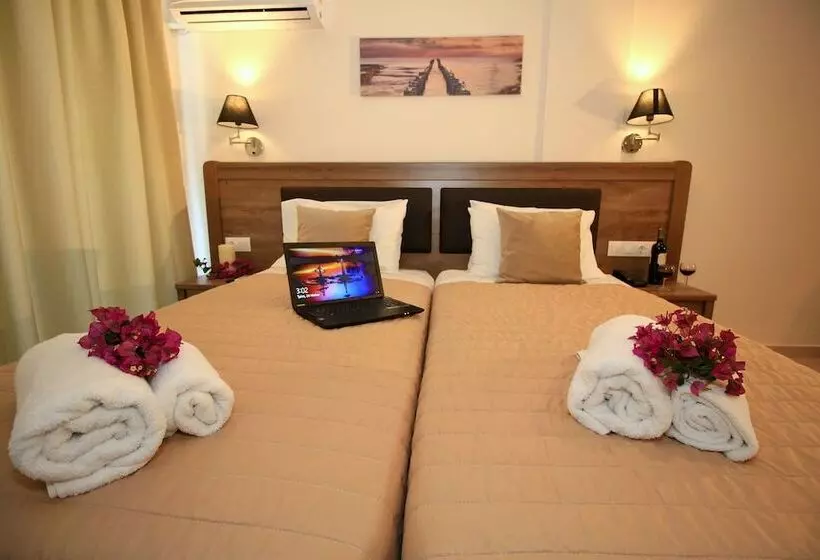 ホテル Yannis Corfu