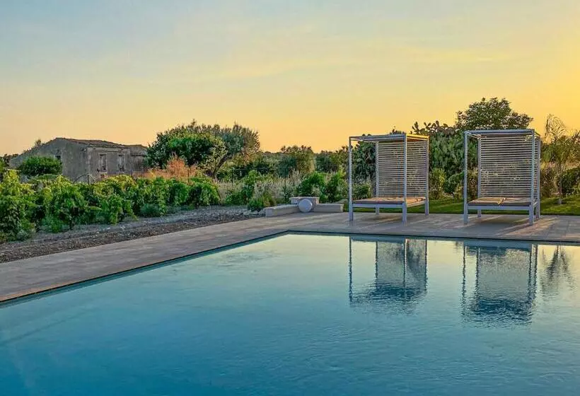 تختخواب و صبحانه Dimora Calauriia  Adults Only