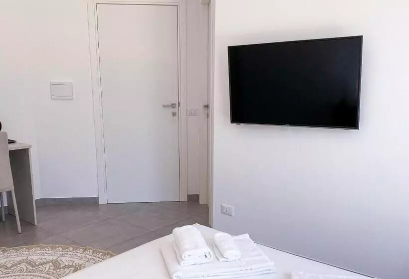 تختخواب و صبحانه Dimora Calauriia  Adults Only