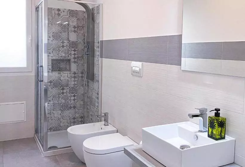 تختخواب و صبحانه Dimora Calauriia  Adults Only