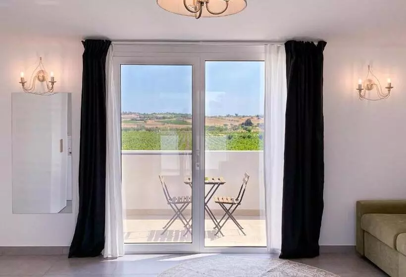 تختخواب و صبحانه Dimora Calauriia  Adults Only