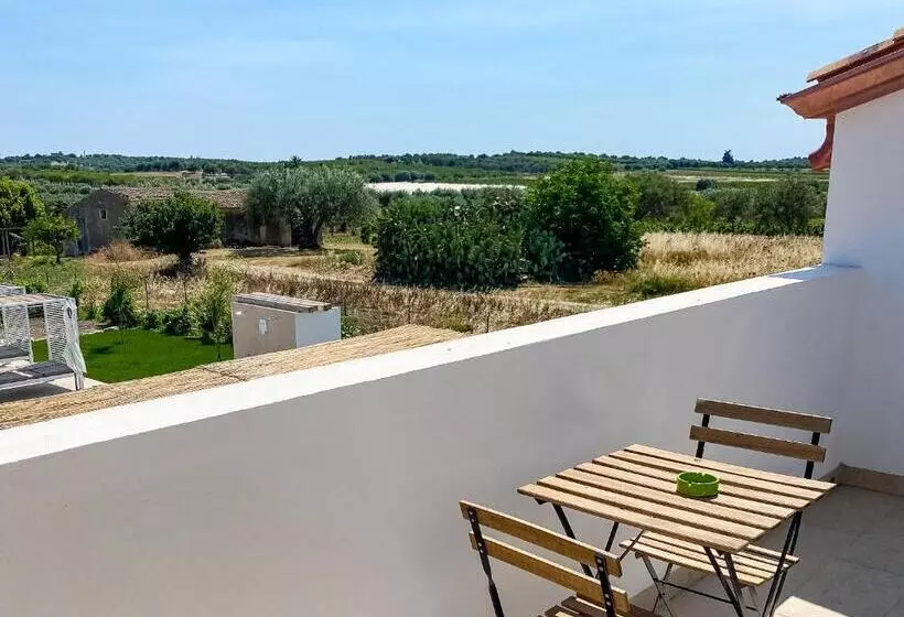 تختخواب و صبحانه Dimora Calauriia  Adults Only