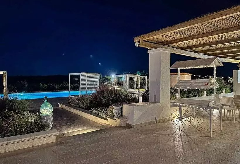 تختخواب و صبحانه Dimora Calauriia  Adults Only