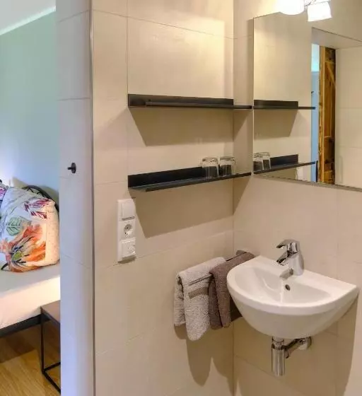 Aamiaismajoitus (B&B) Landhäuschen Anderswo