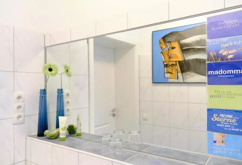 Aamiaismajoitus (B&B) Landhäuschen Anderswo