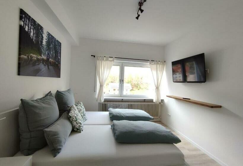 Bed and Breakfast Steepleview House