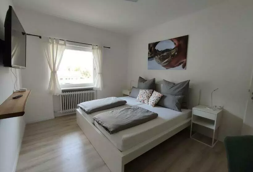 Aamiaismajoitus (B&B) Steepleview House