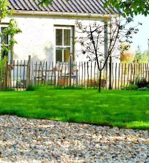 Bed & Breakfast Neeltje Soet