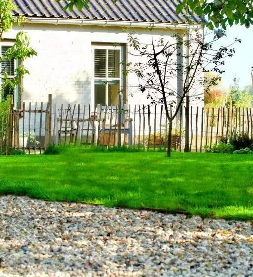 Bed & Breakfast Neeltje Soet