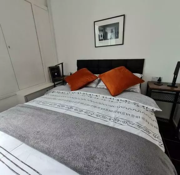 هتل کپسول No.8