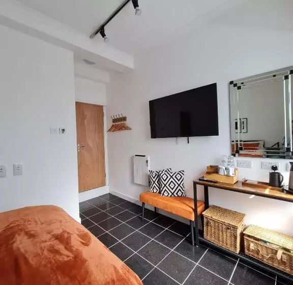 هتل کپسول No.8