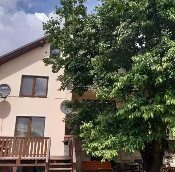 ペンション Vila Happy