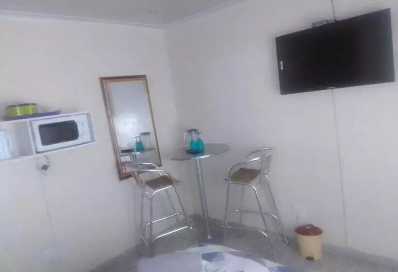 Pension Moffat Guest House