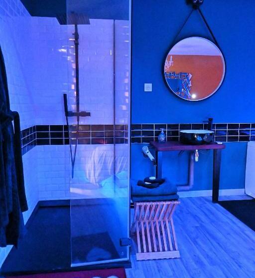 ペンション Nuit Insolite Room Love