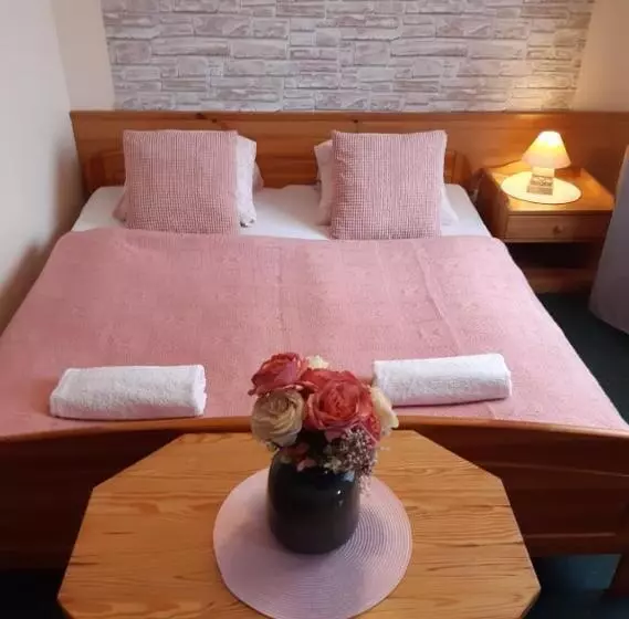 ペンション Vila Happy