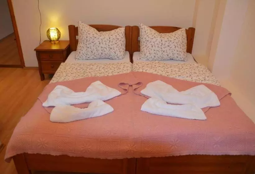 ペンション Vila Happy