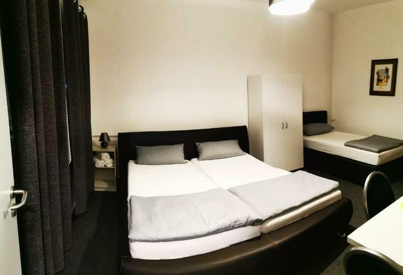 Pension A2 Rothensee / Magdeburg