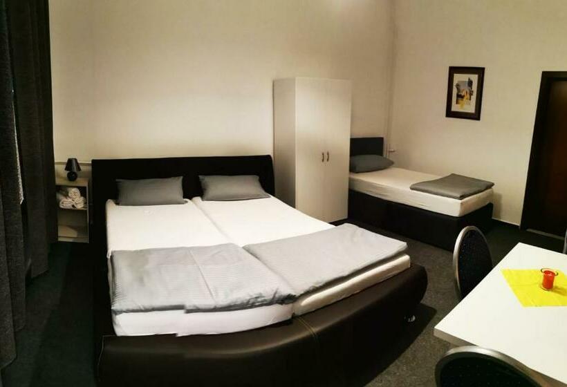 Pension A2 Rothensee / Magdeburg