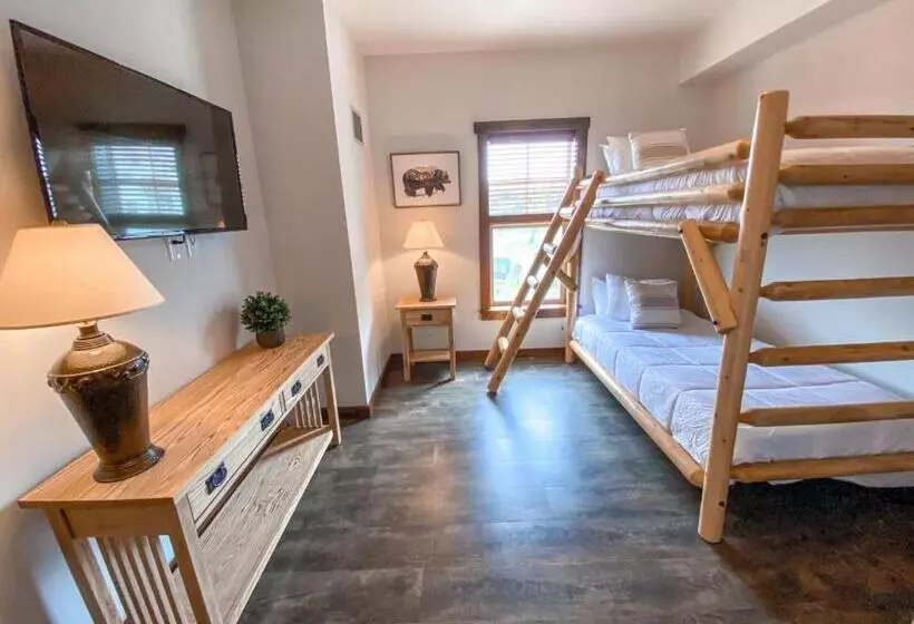 Remodeled Ski In Out   305 Soaring Eagle   Luxury!