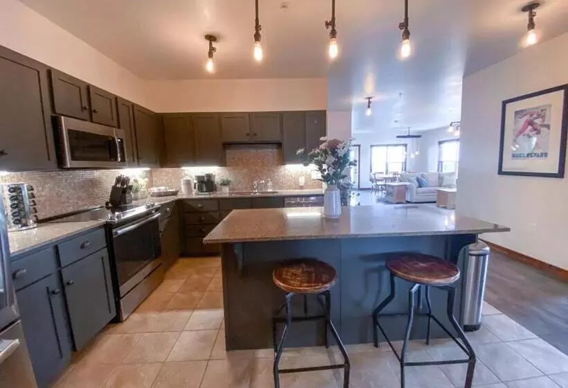 Remodeled Ski In Out   305 Soaring Eagle   Luxury!