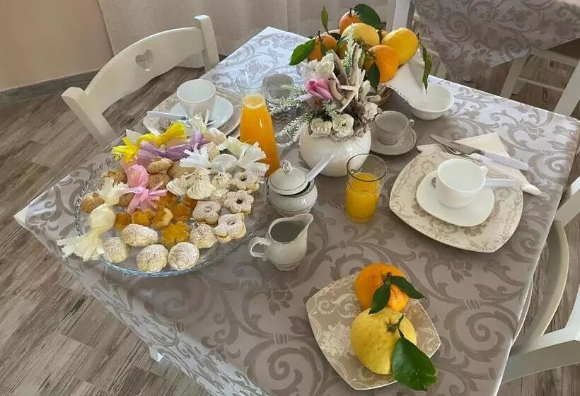 تختخواب و صبحانه La Soffitta Di Emmasofia