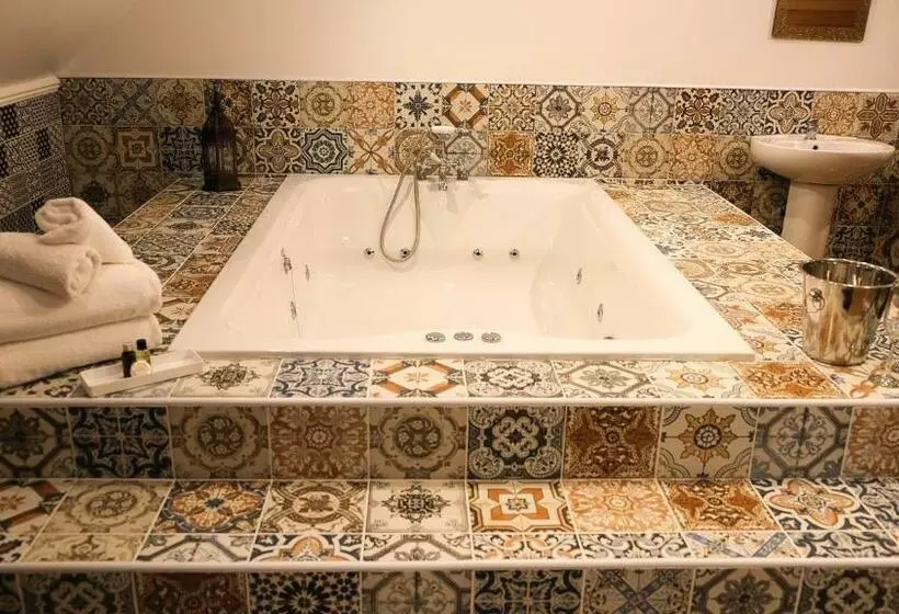 Hotel St Hildas Complex