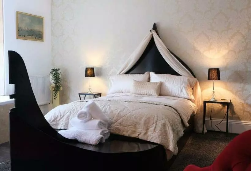 Hotel St Hildas Complex