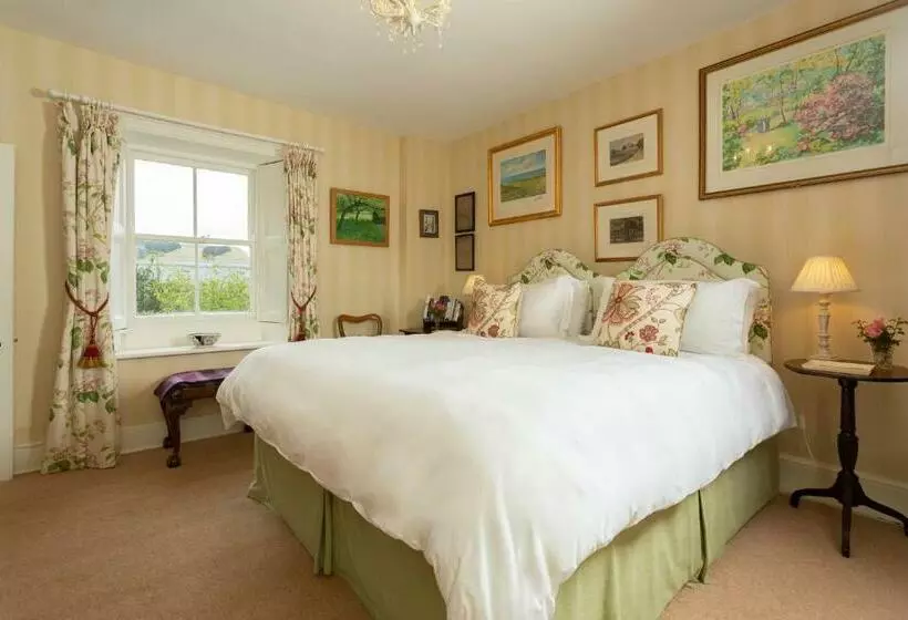 Ingram House Bed & Breakfast