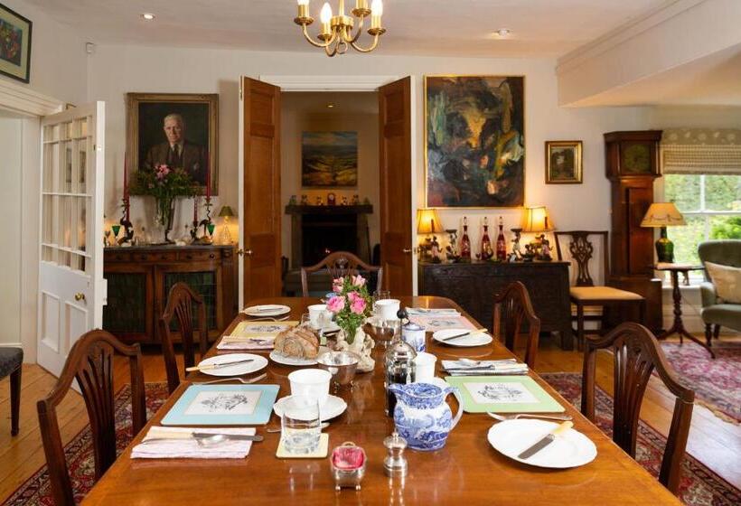 Ingram House Bed & Breakfast