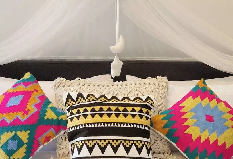 پانسیون Capital O 75422 Million Pillows