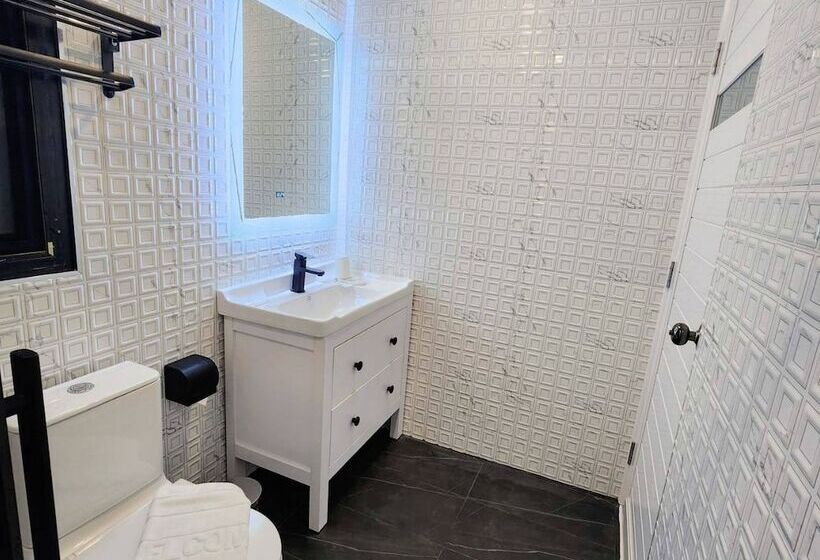 פנסיון Capital O 75422 Million Pillows